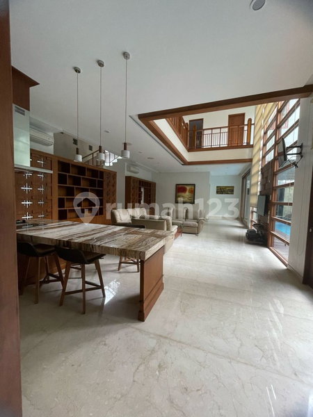 House for rent in South Jakarta, Indonesia · Kebayoran Lama · 4 rooms, 4 baths