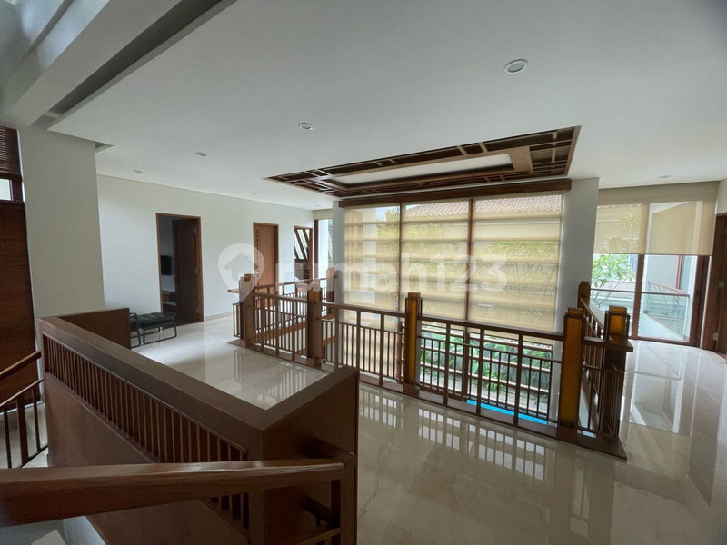 House for rent in South Jakarta, Indonesia · Kebayoran Lama · 4 rooms, 4 baths