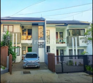 House for rent in Bandung, Indonesia · 4 rooms, 3 baths