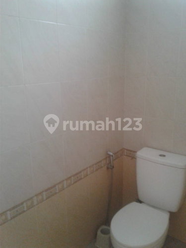 House for rent in Tangerang, Indonesia · Riding · 4 rooms, 2 baths