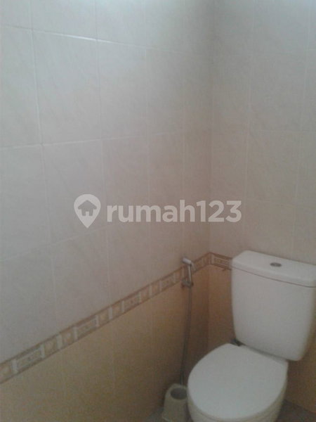 House for rent in Tangerang, Indonesia · Riding · 4 rooms, 2 baths