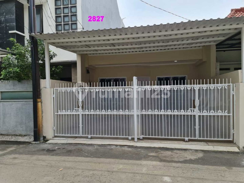 House for rent in Tangerang, Indonesia · Riding · 3 rooms, 2 baths