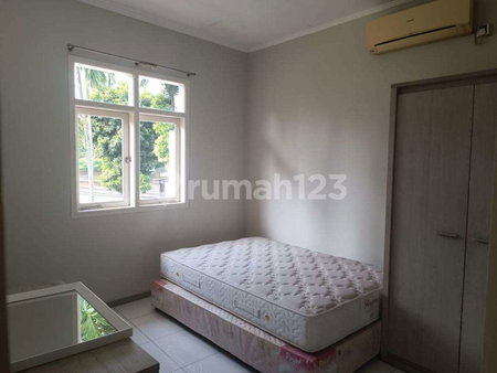 House for rent in North Jakarta, Indonesia · Penjaringan · 6 rooms, 6 baths