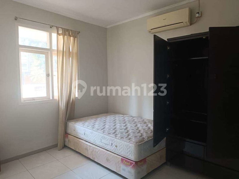 House for rent in North Jakarta, Indonesia · Penjaringan · 6 rooms, 6 baths
