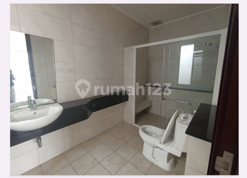House for rent in North Jakarta, Indonesia · Penjaringan · 3 rooms, 3 baths