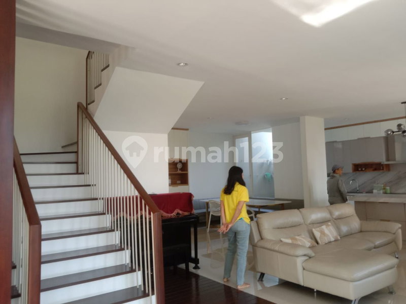 House for rent in Semarang, Indonesia · Banyumanik · 3 rooms, 3 baths