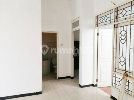 House for rent in Tangerang, Indonesia · Riding · 3 rooms, 2 baths