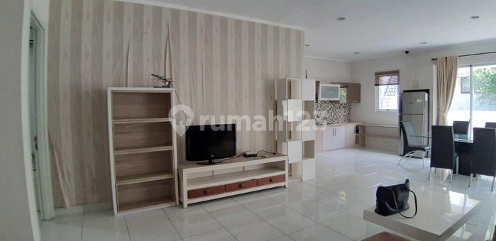 House for rent in Tangerang, Indonesia · Riding · 3 rooms, 3 baths