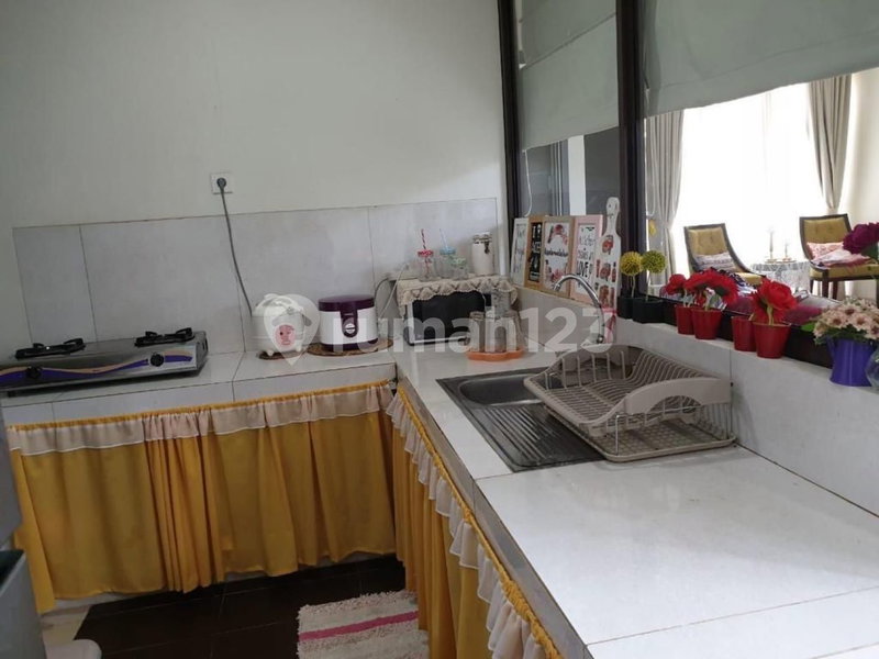 House for rent in Semarang, Indonesia · 4 rooms, 3 baths