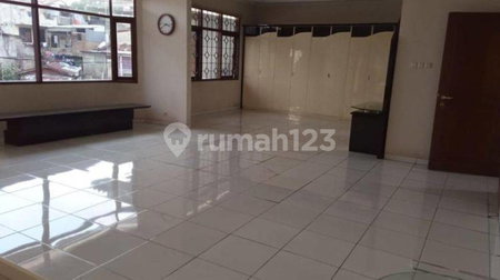 House for rent in Semarang, Indonesia · 4 rooms, 3 baths