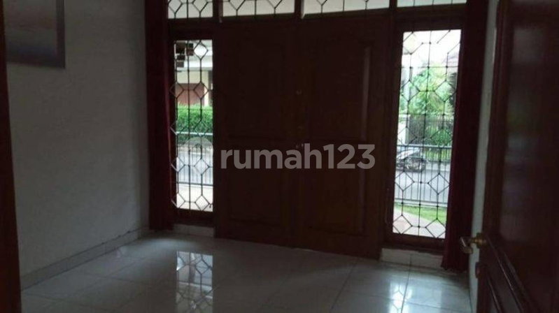 House for rent in Semarang, Indonesia · 4 rooms, 3 baths
