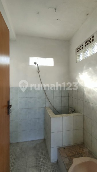 House for rent in Bandung, Indonesia · 5 rooms, 3 baths