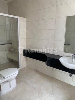 House for rent in Bandung, Indonesia · 3 rooms, 3 baths