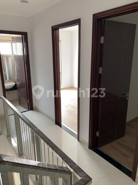 House for rent in Bandung, Indonesia · 3 rooms, 3 baths