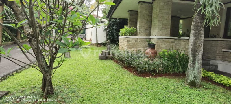 House for rent in Jakarta, Indonesia · Menteng · 5 rooms, 4 baths