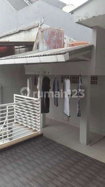 House for rent in Ciputat, Indonesia · Cengkareng · 4 rooms, 3 baths