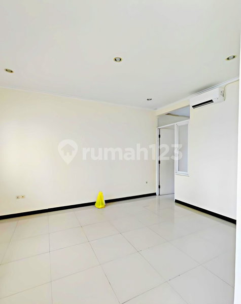 House for rent in Bandung, Indonesia · 3 rooms, 2 baths