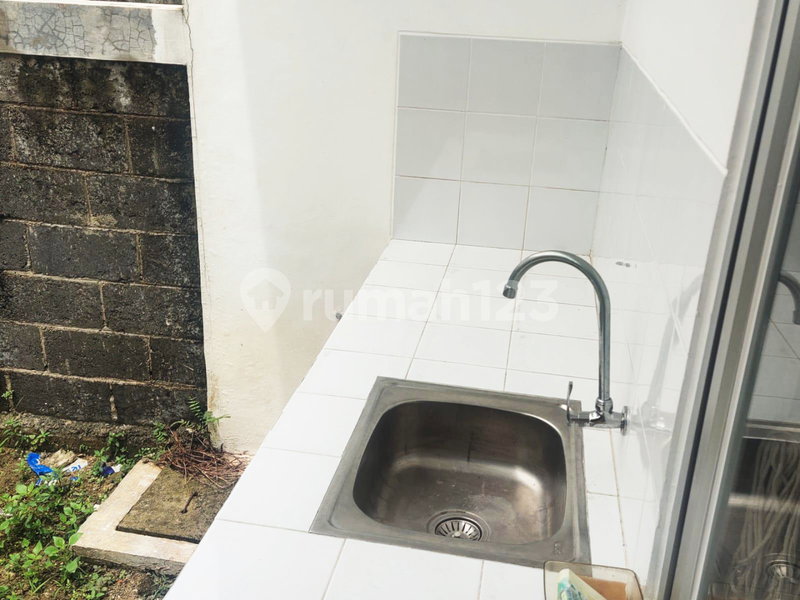 House for rent in Bandung, Indonesia · 2 rooms, 1 bath