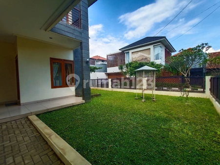 House for rent in Bandung, Indonesia · 4 rooms, 2 baths