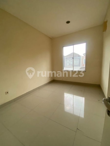 House for rent in West Jakarta, Indonesia · Cengkareng · 4 rooms, 4 baths