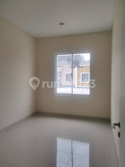 House for rent in West Jakarta, Indonesia · Cengkareng · 4 rooms, 4 baths