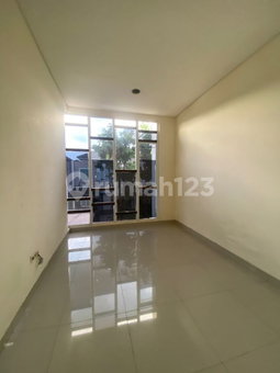 House for rent in West Jakarta, Indonesia · Cengkareng · 4 rooms, 4 baths