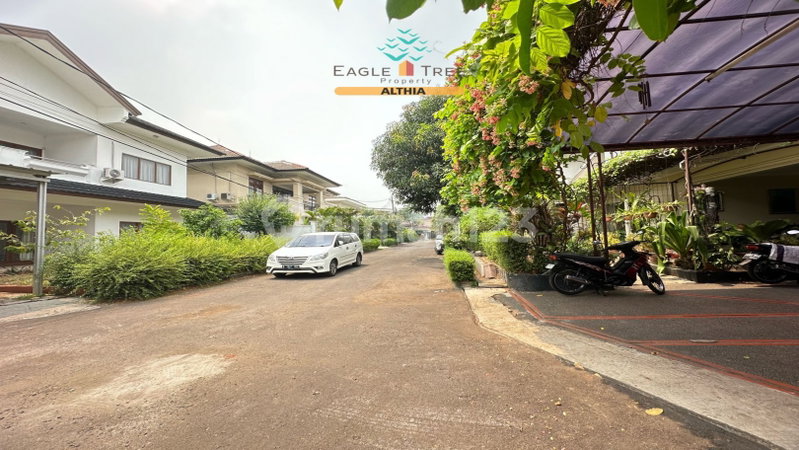 House for rent in Jakarta, Indonesia · Setiabudi · 5 rooms, 4 baths