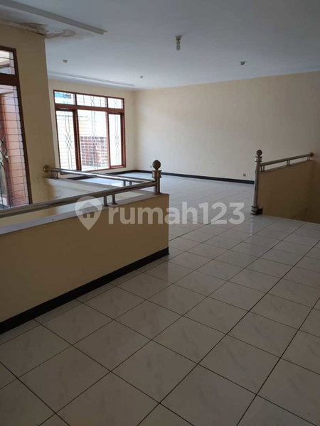 House for rent in Depok, Indonesia · 5 rooms, 4 baths
