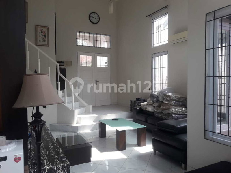 House for rent in Bekasi, Indonesia · 3 rooms, 4 baths