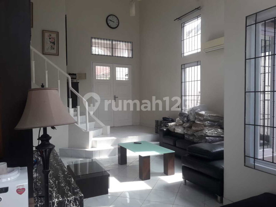 House for rent in Bekasi, Indonesia · 3 rooms, 4 baths