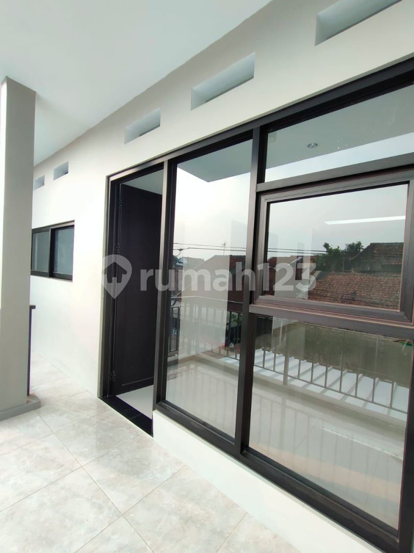 House in Cinere, Indonesia