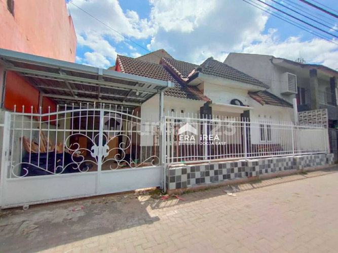 House for rent in Grogol, Indonesia · 3 rooms, 2 baths