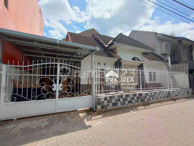 House for rent in Grogol, Indonesia · 3 rooms, 2 baths