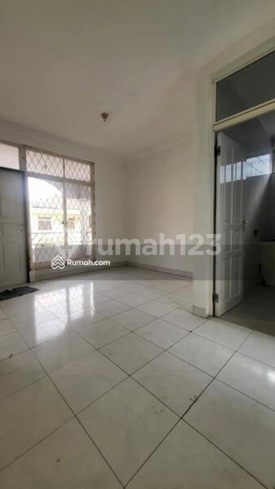 House for rent in Grogol, Indonesia · 3 rooms, 2 baths