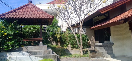 House for rent in Denpasar, Indonesia · 4 rooms, 3 baths
