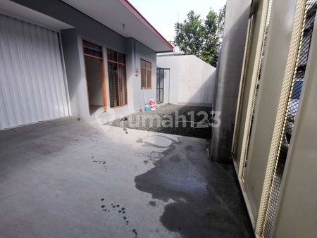 House for rent in North Jakarta, Indonesia · Penjaringan · 3 rooms, 3 baths