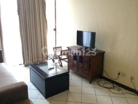 House for rent in Jakarta, Indonesia · Sunday market · 4 rooms, 4 baths