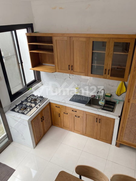 House for rent in Tangerang, Indonesia · Sukasari · 2 rooms, 2 baths