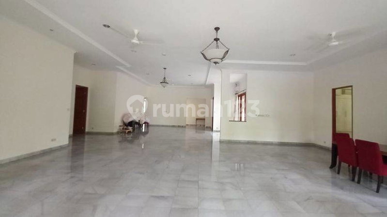 House for rent in Tangerang, Indonesia · Sukasari · 5 rooms, 4 baths