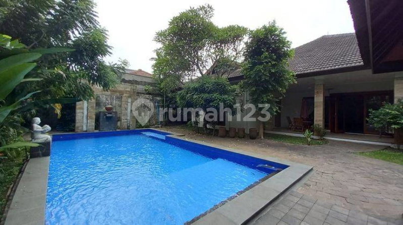 House for rent in Tangerang, Indonesia · Sukasari · 5 rooms, 4 baths