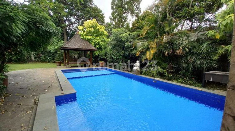 House for rent in Tangerang, Indonesia · Sukasari · 5 rooms, 4 baths