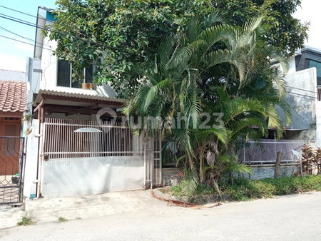 House for rent in Tangerang, Indonesia · Sukasari · 1 room, 1 bath