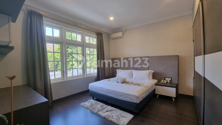 House for rent in Jakarta, Indonesia · Menteng · 7 rooms, 4 baths