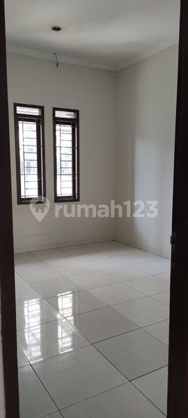 House for rent in Bandung, Indonesia · 3 rooms, 3 baths