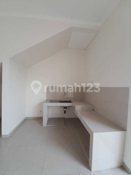 House for rent in Surabaya, Indonesia · 3 rooms, 2 baths