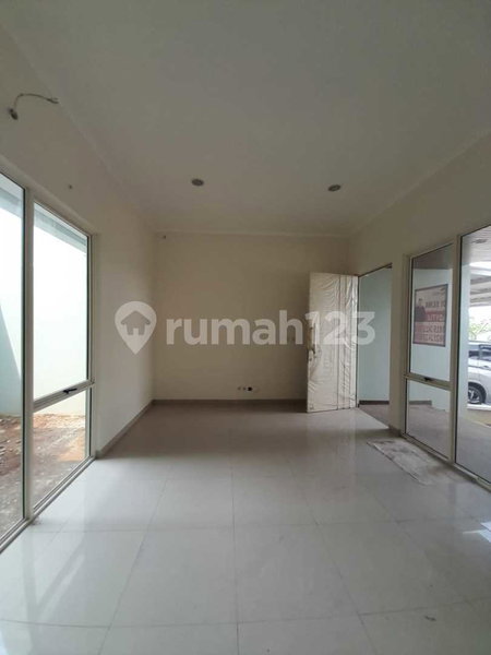 House for rent in Surabaya, Indonesia · 3 rooms, 2 baths