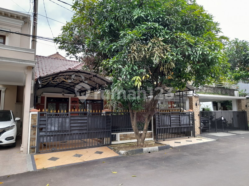 House for rent in Bogor, Indonesia · Pabaton Village · 3 rooms, 2 baths
