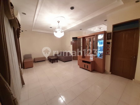 House for rent in Bogor, Indonesia · Pabaton Village · 3 rooms, 2 baths