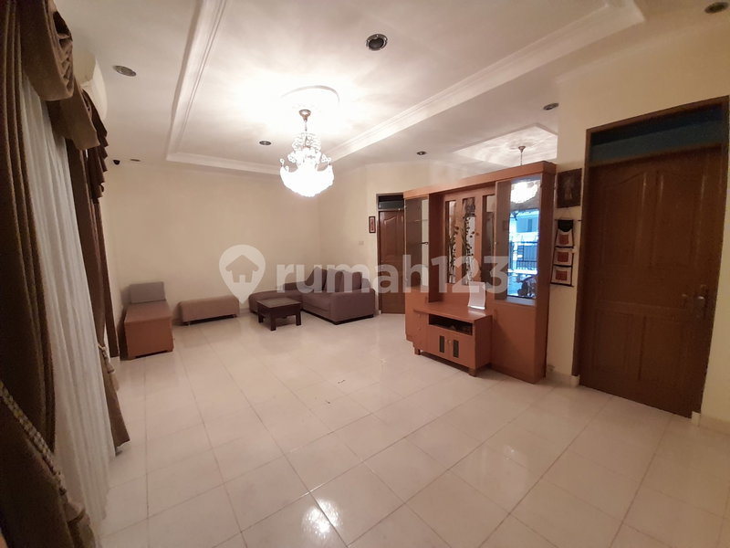 House for rent in Bogor, Indonesia · Pabaton Village · 3 rooms, 2 baths