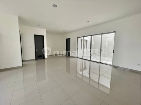 House for rent in North Jakarta, Indonesia · Penjaringan · 4 rooms, 4 baths